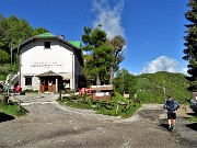 Monte Due Mani (1656 m) con Cima Muschiada (1458 m) dalla Culmine S. Pietro il 25 maggio 2021- FOTOGALLERY 